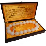 Giant Sea Clam Pearls 30mm 19 Beads with Gift Box